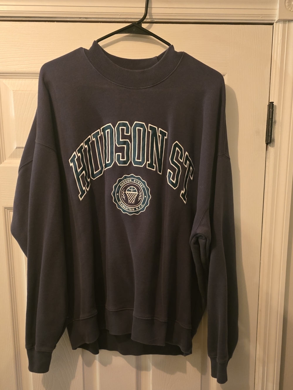 Abercrombie & Fitch Crewneck Sweatshirt